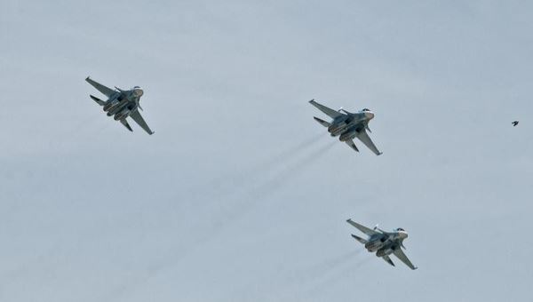 الناتو يطالب موسكو بالتوقف عن قصف سوريا