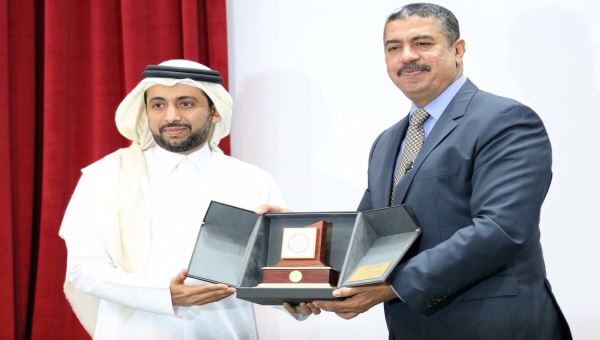 نائب رئيس الجمهورية يشيد بجهود "قطر الخيرية" في اليمن