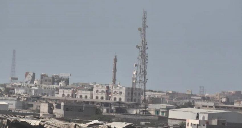 بالمدفعية الثقيلة .. مليشيات #الحـوثي تواصل قصف مواقع القوات المشتركة شرق الحديدة