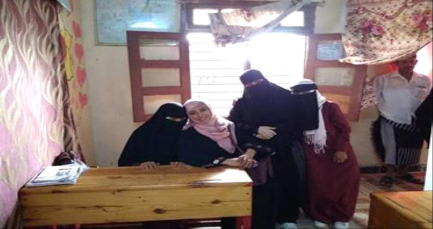  رئيسة ادارة المرأة والطفل بانتقالي لحج في زيارة لجمعية الصم والبكم