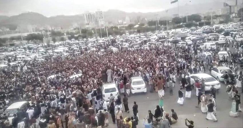 عرس "اليوتيوبر المومري" يثير ذعر الحوثيين ويحرج حزب الاصلاح