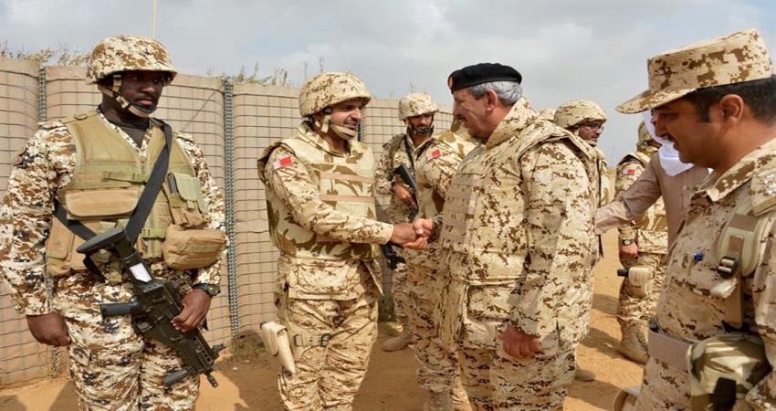 قائد قوات البحرين يزور فرقة سلاح الجو المشاركة في اليمن