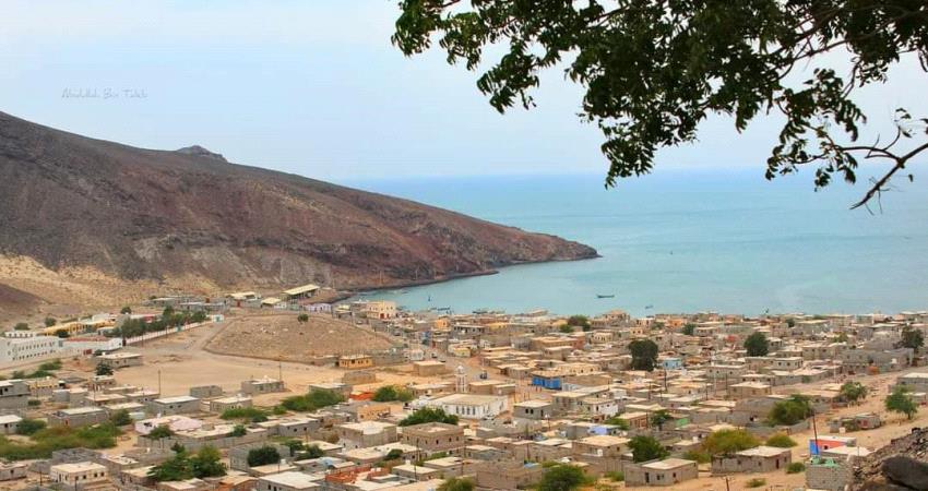 أصوات تحدث هلعا بين الاهالي بمنطقة ساحلية غرب عدن
