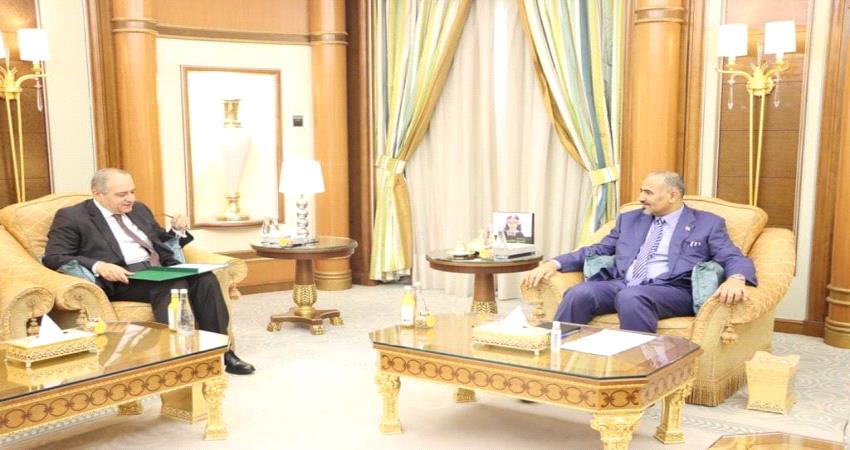 سياسيون يقرأون ابعاد لقاء الزبيدي بالسفير المصري