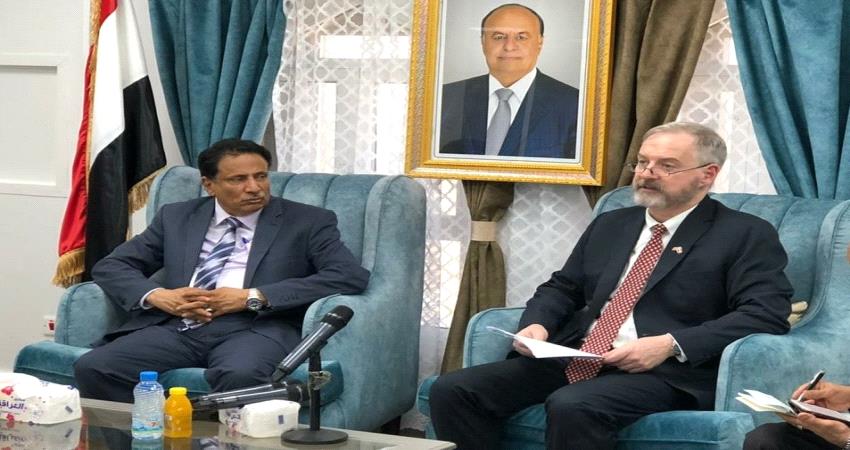 ما سر زيارة السفير الامريكي للمهرة جنوب شرق اليمن؟