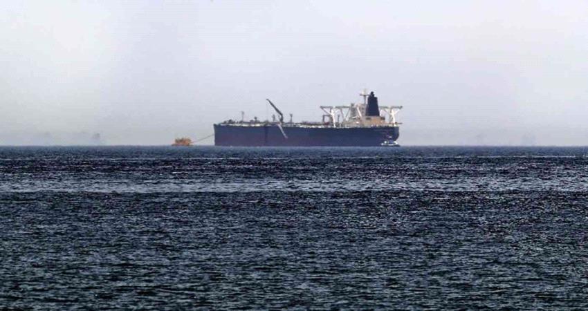 صحيفة: الناقلة اليمنية "صافر" تهدّد البحر الأحمر بكارثة بيئية 