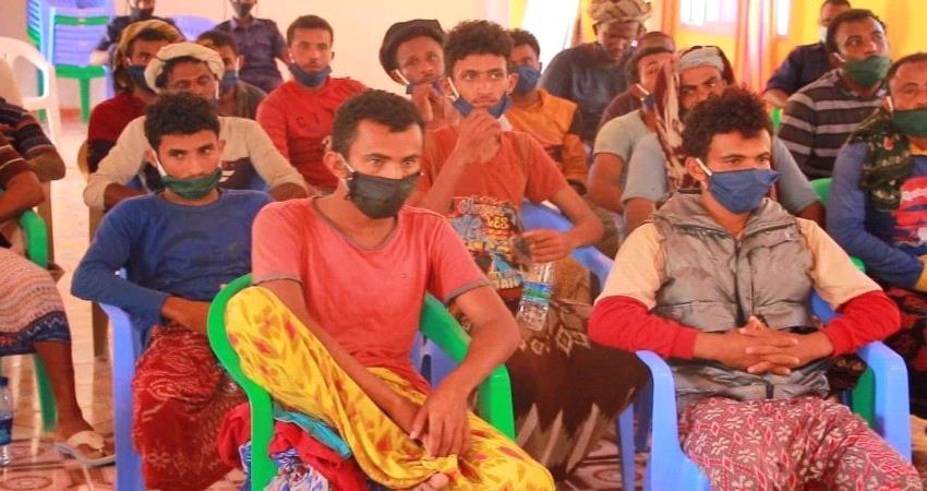 رد الوفاء.. الصومال تصادر قوارب صيادين يمنيين