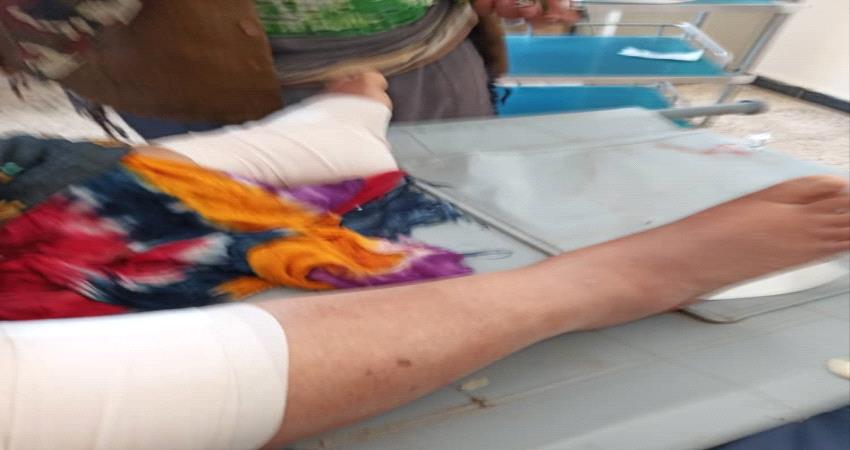 إصابة امرأة مسنة بقصف حوثي شمال الضالع