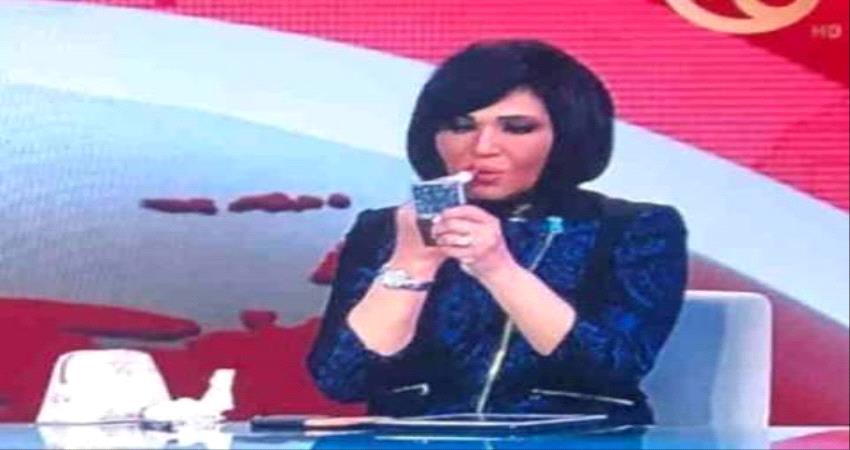 إحالة مذيعة رسمية بمصر إلى التحقيق بسبب وضعها “روج” على الهواء