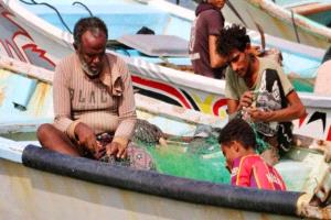 صحيفة: الحوثي يحوّل البحر من مورد رزق إلى مصدر رعب