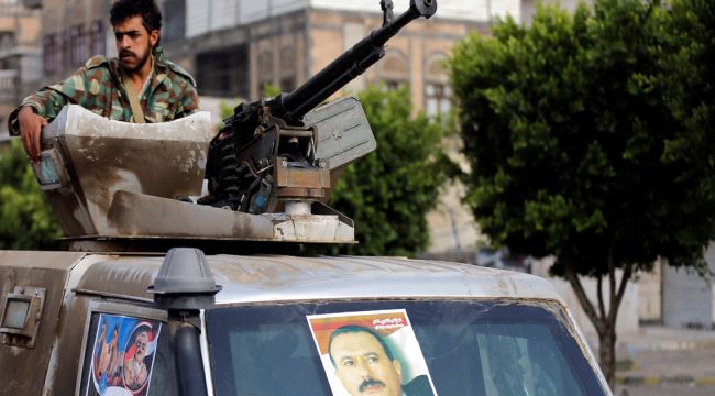 الحوثيون يعتقلون 13 من حراسات المخلوع صالح في #صنعاء