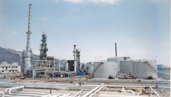 شركتا مصافي عدن والنفط تعلنان إستمرار المنافسة على مناقصة شراء المشتقات النفطية لشهر يوليو