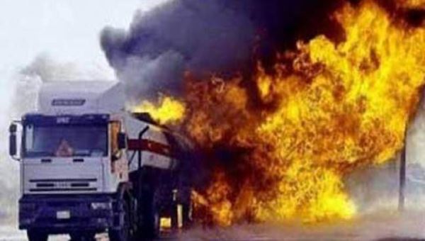 اشتعال حريق بأحدى محطات الوقود بالشيخ عثمان