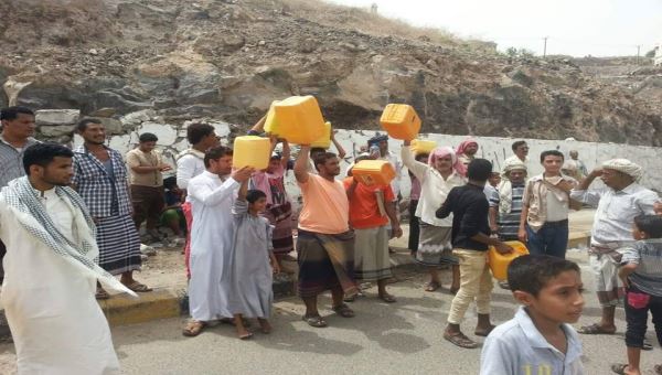عدن: احتجاجات عقب انقطاع المياه منذ 4 شهر في جولدمور