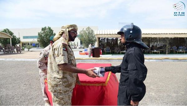 القوات المسلحة الإماراتية تؤهل دفعة جديدة من أفراد الجيش الوطني - مصور
