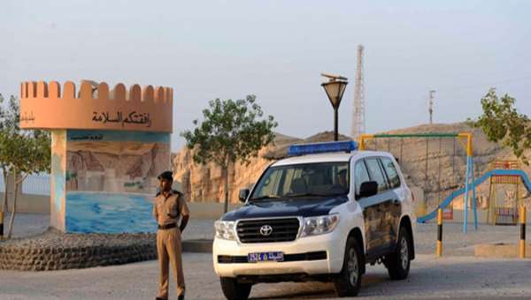 كيف تدير عمان التوازن على حدودها مع اليمن؟( تقرير )