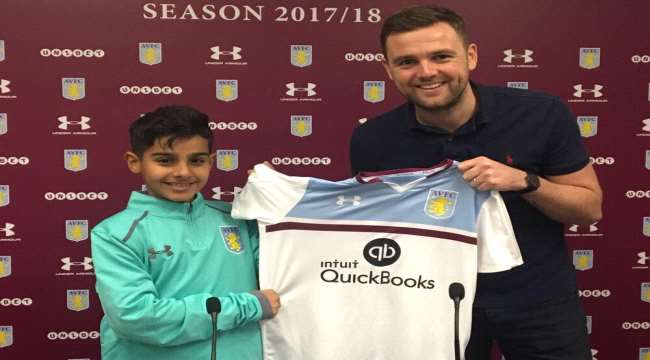 أستون فيلا يتعاقد مع ناشيء عماني ..