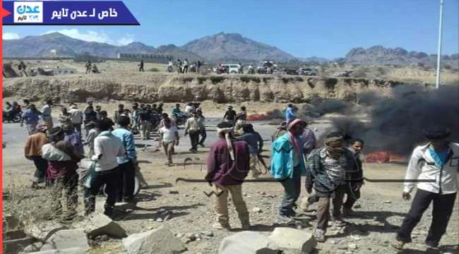 #عاجل :  أفراد اللواء 82  يحاصروت قائدهم الشنفره على خلفيه قطع المرتبات