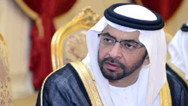 حمدان بن زايد يطمئن هاتفيا من وفد الهلال الأحمر في المكلا على تنفيذ المشاريع التنموية وتقديم المساعدات الانسانية