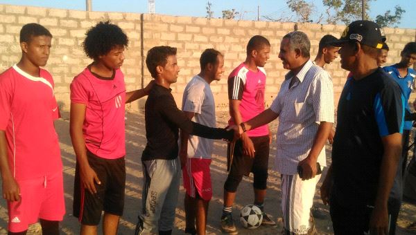 قائد الحزام الأمني علي سعيد العميسي يتفقد لاعبي نادي حسان