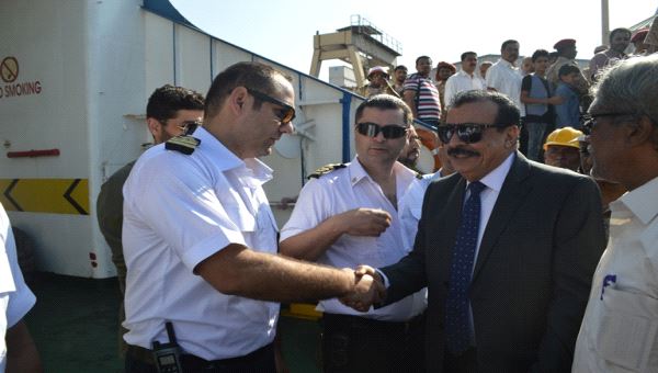 تدشين اول رحلة سياحية عبر باخرة "ميد دريم" من المكلا إلى سقطرى