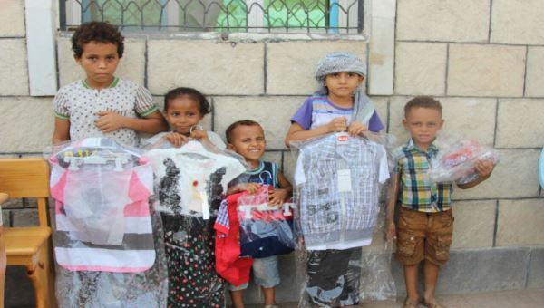 " تجديد" تقدم كسوة العيد لنحو مائة طفل وطفلة من جرحى الحرب