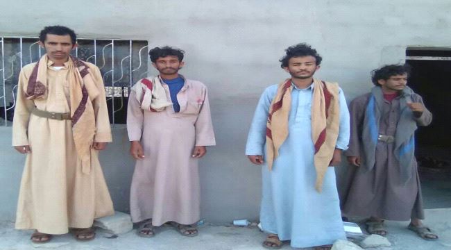 النخبة الشبوانية محور حراد تنشر صور واسماء عصابة تتقطع للمسافرين على خط العبر - عدن الدولي