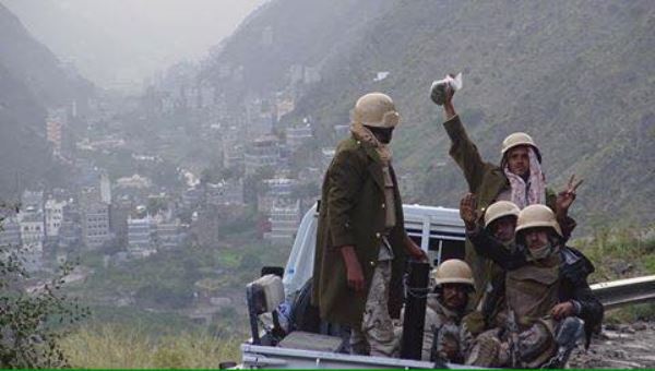 الحزام الامني بيافع يداهم مقر اذاعة محلية لداعش