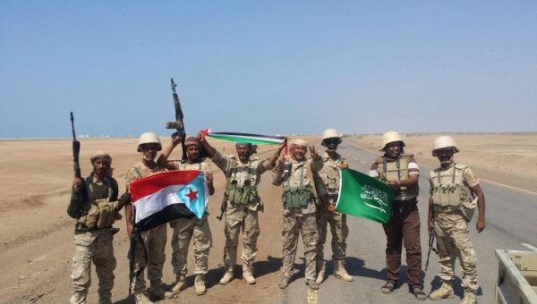 ابتهاج شعبي بتحرير المخا وانضمام جماعي للمقاومة