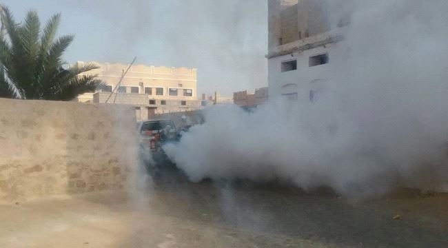 #حضرموت .. استئناف ثاني مراحل الرش الضبابي لمكافحة حمى الضنك في غيل باوزير