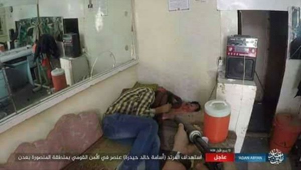 مجند في الحزام الامني ينجو من محاولة اغتيال في المنصورة بعدن ( صورة)