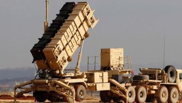السعودية : قوات الدفاع الجوي  تتصدى لصاروخ سكود باتجاه خميس مشيط