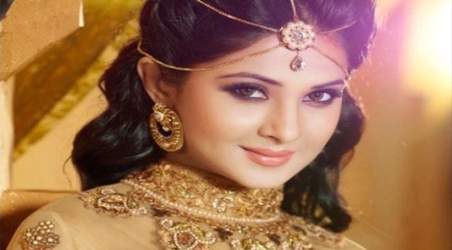 جلسة تصوير جديدة تظهر جمال ورشاقة جينيفر وينجت ( صور )