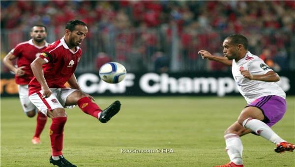 الأهلي المصري يضع قدماً خارج دوري الأبطال بالتعادل أمام الوداد