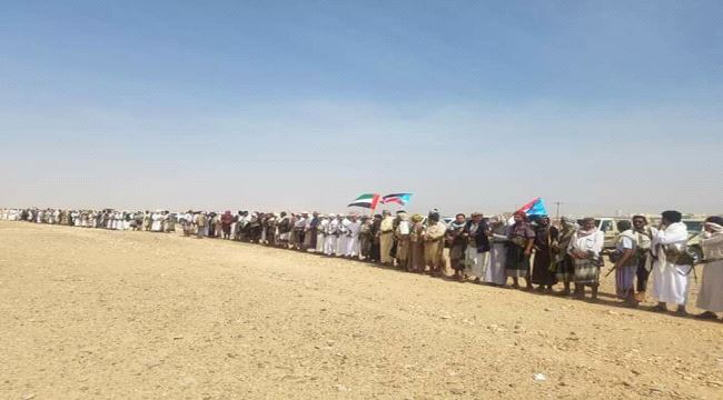 بالصور ..شبوة تحتشد قبليا الى عتق لاعلان موقف موحد من قرار هادي بالحاق مديريات بيحان عسكريا الى مأرب