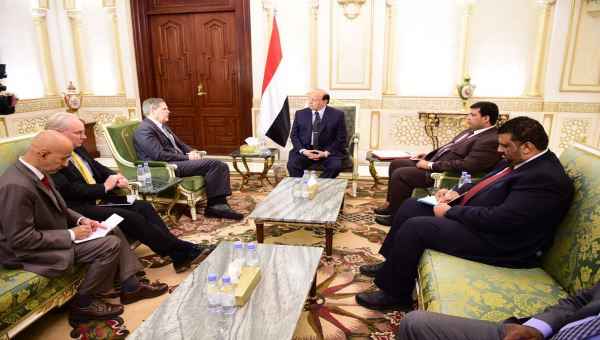 #الرئيس_هادي يلتقي مساعد وزير الخارجية الامريكي