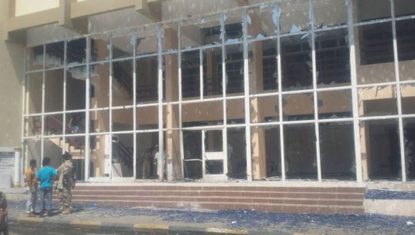 مقتل اكاديمي بجامعة عدن جراء عمل تخريبي استهدف المكتبة الوطنية بكريتر