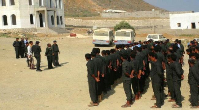 تقرير خاص- سقطرى.. فوضى الشرعية تهدد آخر معقل للاستقرار في البلاد