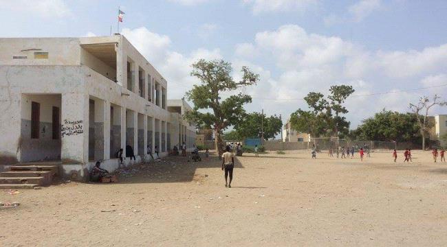 تقرير مصور- خطر الانهيار يتهدد طلاب" مدرسة الرؤساء" في #أبيـن