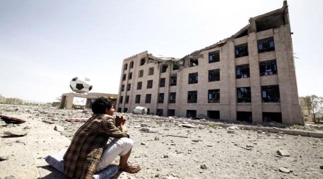 كرة القدم تجمع من فرّقتهم السياسة والحرب في اليمن