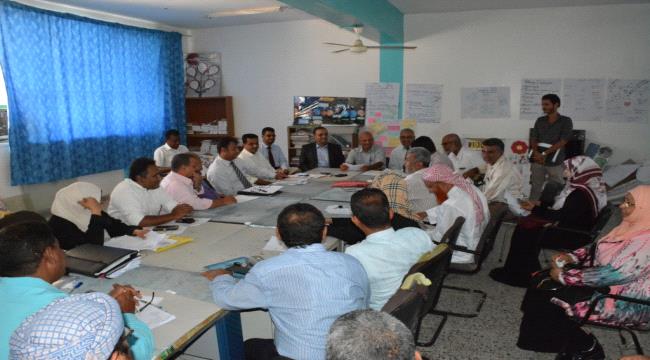 مجلس كلية التربية عدن يعقد اجتماعه الدوري  