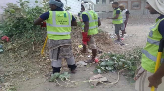 أبين..استمرار مشروع النقد مقابل العمل في خنفر