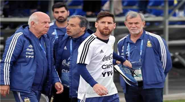 الفيفا يفاجئ ميسي في معسكر الأرجنتين ..