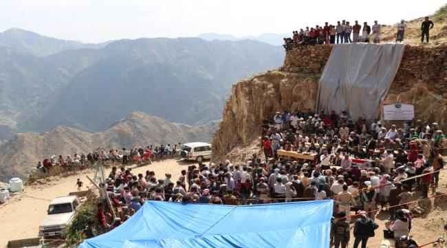 بتكلفة بلغت مليون ريال سعودي.. افتتاح خط يربط مديريتي (يهر - المفلحي) بيافع