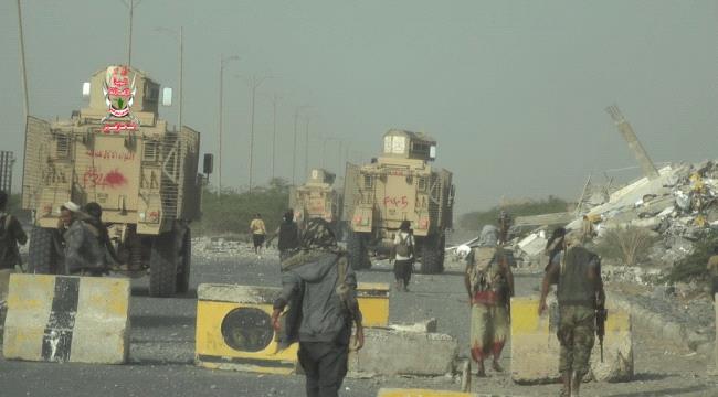 شاهد بالفيديو.. كيف اقتحمت قوات العمالقة مدينة #الحـديدة من عدة مداخل #الحديده_تتحرر