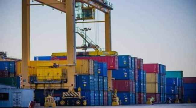 وفقا للاحصائيات.. ميناء عدن يواصل مسيرته نحو استعادة مكانته الطبيعية والمحورية في النقل البحري