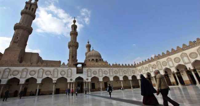 أزهريون يردون على فتوى ”تحريم الجنة“ على رجال يُغضبون زوجاتهم