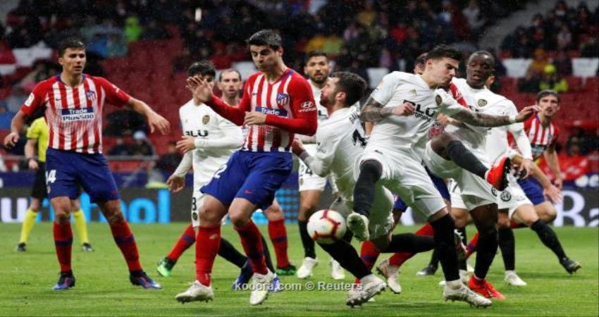 أتلتيكو مدريد يعبر فالنسيا ويؤجل تتويج برشلونة بالليجا ..