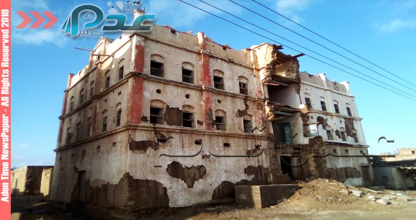 بالصور ..قصور السلطنة العولقية تاريخ يندثر وسط صمت الجميع