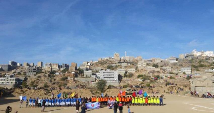 تواصل الحملة الشاملة الكبرى لشراء أرض ملعب بيافع